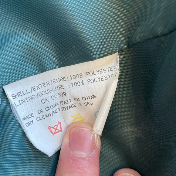 90’s Style Aqua Green Long Windbreaker with Funky Pattern Lining - Picture 5 of 5